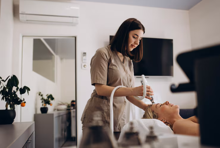 cosmetic clinic for hair transplant, breast surgery, figure correction, and more..